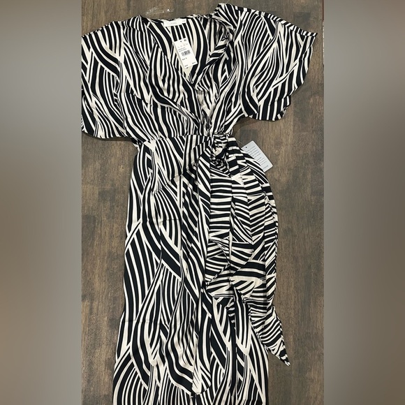 Lush Side Tie Maxi Dress - Picture 3 of 3